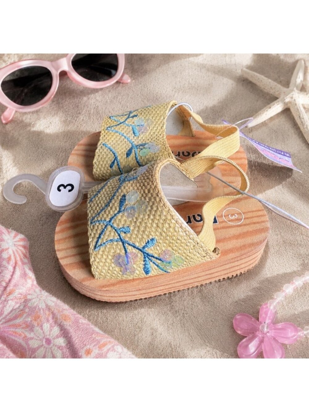 Vintage Y2K Baby Girl Size 3 Beige Embroidered Flower Beach Sandals Shoes NWT